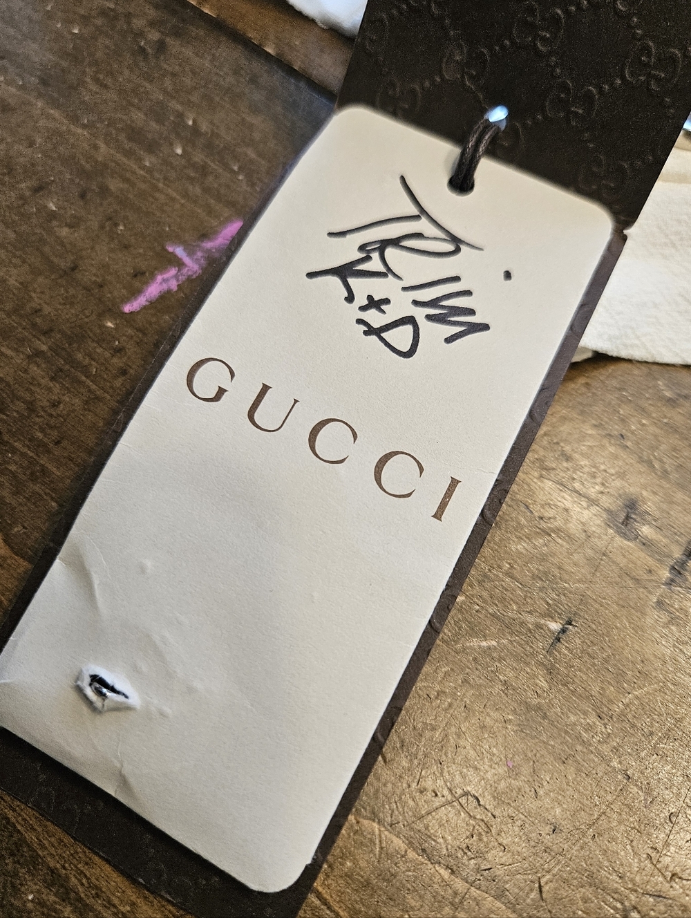 GUCCI Buttons - Picture 9 of 9